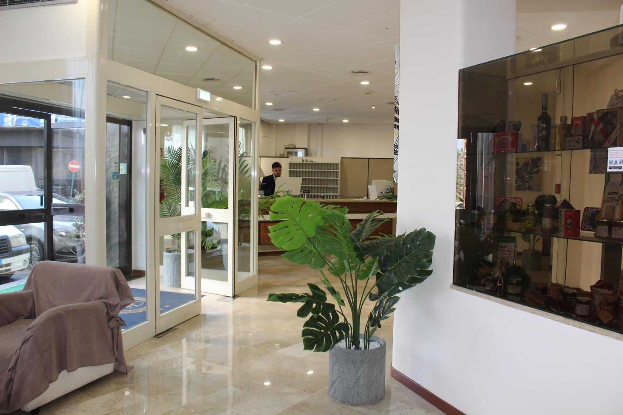Hotel Palace Masoanri'S Reggio Calabria Exterior foto