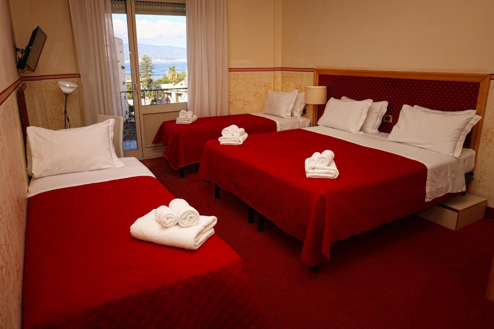 Hotel Palace Masoanri'S Reggio Calabria Exterior foto